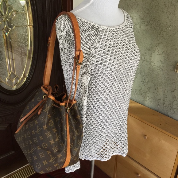 76% off Louis Vuitton Handbags - Louis Vuitton monogram petit noe bucket bag from Minnoa&#39;s ...