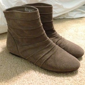 bp size 8 (usa) booties bp size 8 (usa) booties