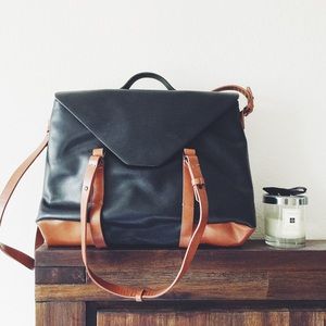 Zara Handbags - Zara leather messenger bag Zara Handbags - Zara leather messenger bag