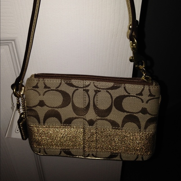 coach wallets 33
