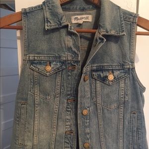 Madewell Outerwear - Madewell Denim Vest in Clear Blue size Small Madewell Outerwear - Madewell Denim Vest in Clear Blue size Small