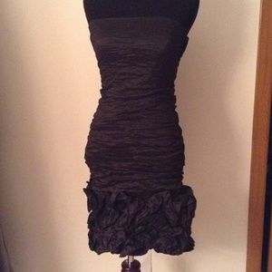 BCBGMaxAzria Dresses & Skirts - BCBG MaxAzria Woven Taffeta Cocktail Dress BCBGMaxAzria Dresses & Skirts - BCBG MaxAzria Woven Taffeta Cocktail Dress