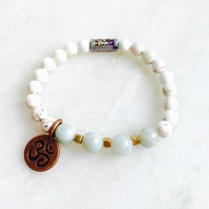Jewelry - White Aquamarine gemstone mala bracelet Jewelry - White Aquamarine gemstone mala bracelet