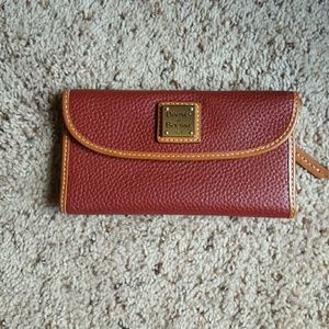 Dooney & Bourke wallet/clutch Dooney & Bourke wallet/clutch
