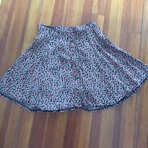 Brandy Melville floral skirt Brandy Melville floral skirt