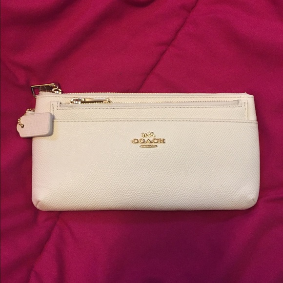 coach wristlets 46