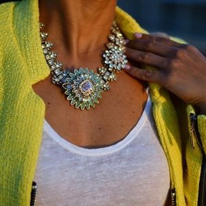Zara Jewelry - Zara Gold Flower Shouruk Chunky Statement Necklace Zara Jewelry - Zara Gold Flower Shouruk Chunky Statement Necklace