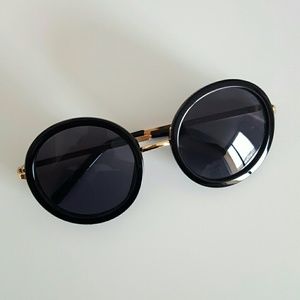 Accessories - Retro circle sunglasses Accessories - Retro circle sunglasses