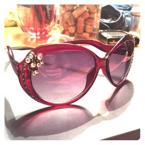 Host Pick 11/5 Glam Sunglasses Host Pick 11/5 Glam Sunglasses
