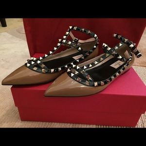 Valentino Shoes - BRAND NEW Valentino Rockstud patent flats Valentino Shoes - BRAND NEW Valentino Rockstud patent flats