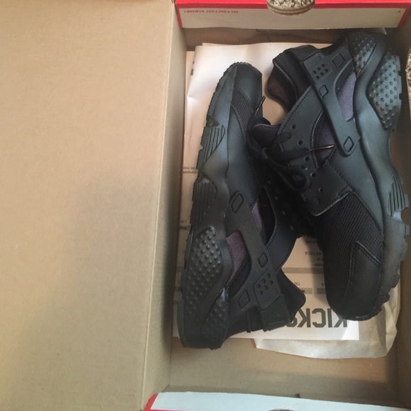 nike huarache black 5.5 nike huarache black 5.5