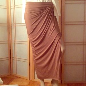 NWT$98 long skirt w118 by Walter Baker Sz -XS NWT$98 long skirt w118 by Walter Baker Sz -XS
