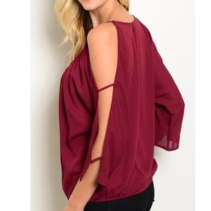 ✨LAST ONE✨Burgandy Top ✨LAST ONE✨Burgandy Top