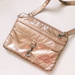 Rebecca Minkoff Handbags - Rebecca Minkoff Rose Gold Metallic MAC Laptop Bag Rebecca Minkoff Handbags - Rebecca Minkoff Rose Gold Metallic MAC Laptop Bag