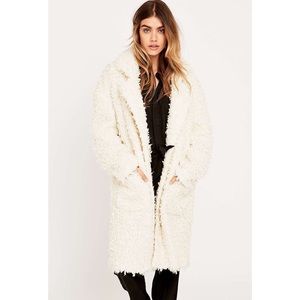 Urban Outfitters Jackets & Blazers - Urban Outfitters MINKPINK cream fuzzy coat NWT Urban Outfitters Jackets & Blazers - Urban Outfitters MINKPINK cream fuzzy coat NWT