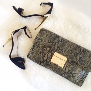 Tory Burch Handbags - Tory Burch Snakeskin Oversized Convertible Clutch Tory Burch Handbags - Tory Burch Snakeskin Oversized Convertible Clutch