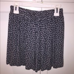 Floral Brandy Melville skirt Floral Brandy Melville skirt