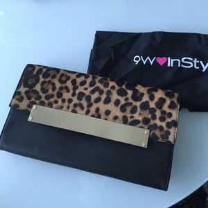 Nine West Handbags - NEW: leopard/black clutch from Nine West Nine West Handbags - NEW: leopard/black clutch from Nine West