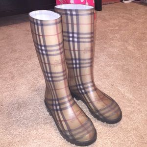 Authentic Burberry rainboots Authentic Burberry rainboots