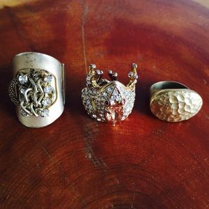 Jewelry - Set of 3 gold rings rhinestones frog hammered Jewelry - Set of 3 gold rings rhinestones frog hammered