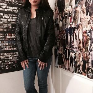 BLACK LEATHER BIKER'S JACKET BLACK LEATHER BIKER'S JACKET