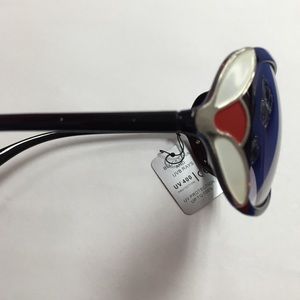 Stylish black sunglasses Stylish black sunglasses