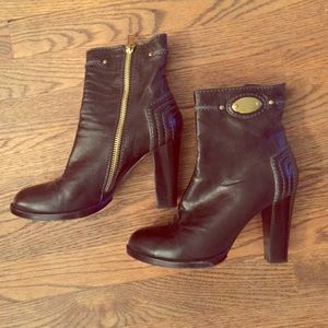 Chloe Boots - Chloe black leather gold zipper boots Chloe Boots - Chloe black leather gold zipper boots