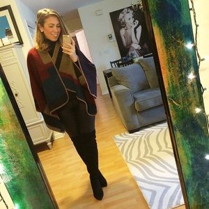 Jackets & Blazers - Burberry-esque Cape Jackets & Blazers - Burberry-esque Cape