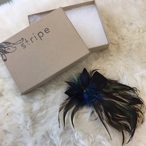 Accessories - Feathered Fascinator Hair Clip Accessories - Feathered Fascinator Hair Clip