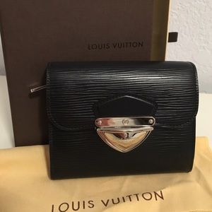 LOUIS VUITTON
Epi Joey Wallet LOUIS VUITTON
Epi Joey Wallet