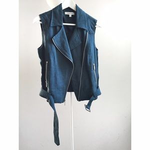 Elizabeth and James Jackets & Blazers - ✨HP✨ Elizabeth & James linen vest Elizabeth and James Jackets & Blazers - ✨HP✨ Elizabeth & James linen vest