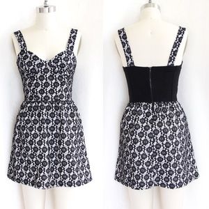 Topshop Dresses & Skirts - Topshop Black and White Floral Dress Topshop Dresses & Skirts - Topshop Black and White Floral Dress