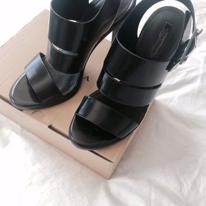 Zara Shoes - Zara Strapy Sandals Zara Shoes - Zara Strapy Sandals