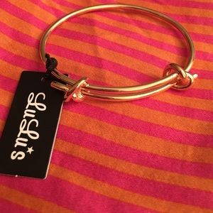 Lulu's Jewelry - Goldtone Double Knot Bracelet Lulu's Jewelry - Goldtone Double Knot Bracelet