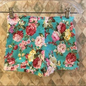 Brandy Melville Floral Shorts Brandy Melville Floral Shorts