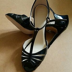 Zara High Heel Shiny Shoe Color black size 6.5 Zara High Heel Shiny Shoe Color black size 6.5