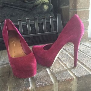 Plum suede Jessica Simpson pumps Plum suede Jessica Simpson pumps