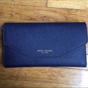 Henri Bendel Handbags - Henri Bendel Tri-Fold Wallet Henri Bendel Handbags - Henri Bendel Tri-Fold Wallet