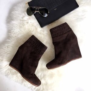 Dolce Vita Shoes - Chocolate Brown Suede Ankle Booties Dolce Vita Shoes - Chocolate Brown Suede Ankle Booties