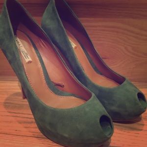 Zara green peep toe pumps with gold heels Zara green peep toe pumps with gold heels
