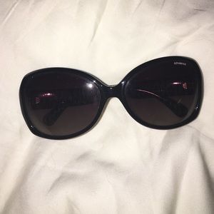 Black large frame sunglasses Black large frame sunglasses
