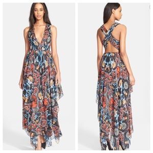 Alice + Olivia Dresses & Skirts - Alice + Olivia "Kora" Handkerchief Dress. Alice + Olivia Dresses & Skirts - Alice + Olivia "Kora" Handkerchief Dress.