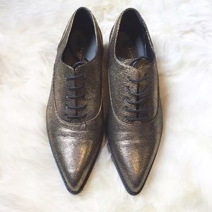 Lanvin Shoes - Lanvin Gold Pointed Toe Oxfords Lanvin Shoes - Lanvin Gold Pointed Toe Oxfords