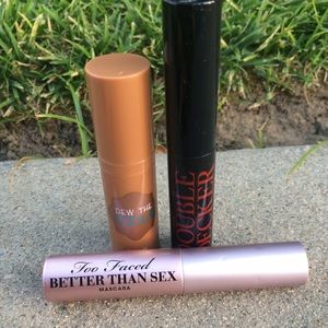 Other - Mini Makeup Set + Free Samples Other - Mini Makeup Set + Free Samples