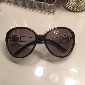 Black versace sunglasses Black versace sunglasses