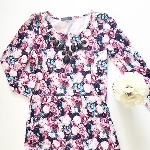 Brixon Ivy Dresses & Skirts - Pixelated Floral Roses Print Dress w/pockets! Brixon Ivy Dresses & Skirts - Pixelated Floral Roses Print Dress w/pockets!