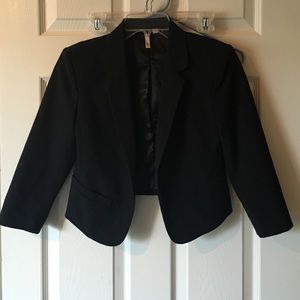 Beautiful 3/4 Sleeve Black Blazer Beautiful 3/4 Sleeve Black Blazer