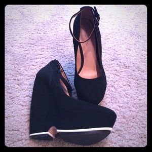 L.A.M.B. Black with White Stripe Platform Wedges L.A.M.B. Black with White Stripe Platform Wedges