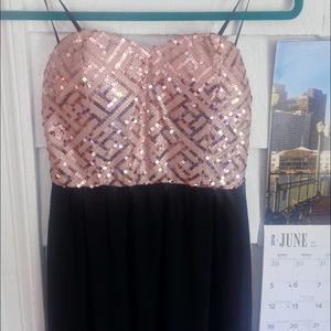Zinga Dresses & Skirts - Zinga Chiffon Maxi Dress Zinga Dresses & Skirts - Zinga Chiffon Maxi Dress