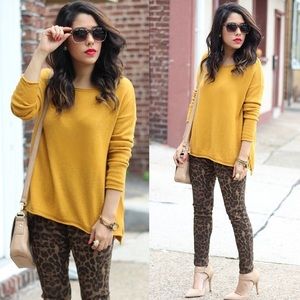 HUE Pants - Leopard Print Leggings HUE Pants - Leopard Print Leggings